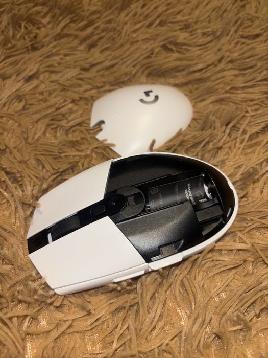 Mouse Logitech G304 noi