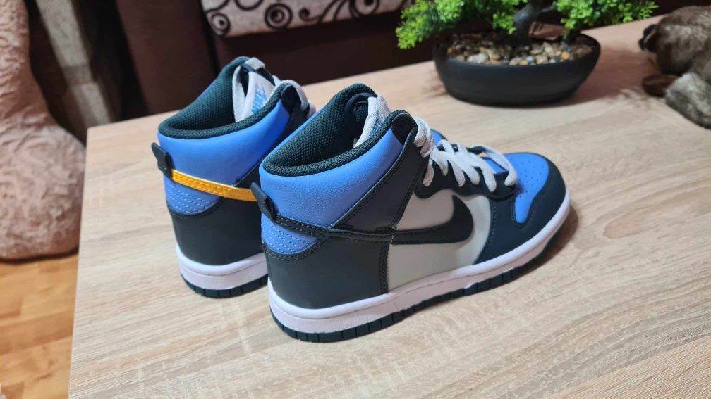 Adidasi Nike Dunk