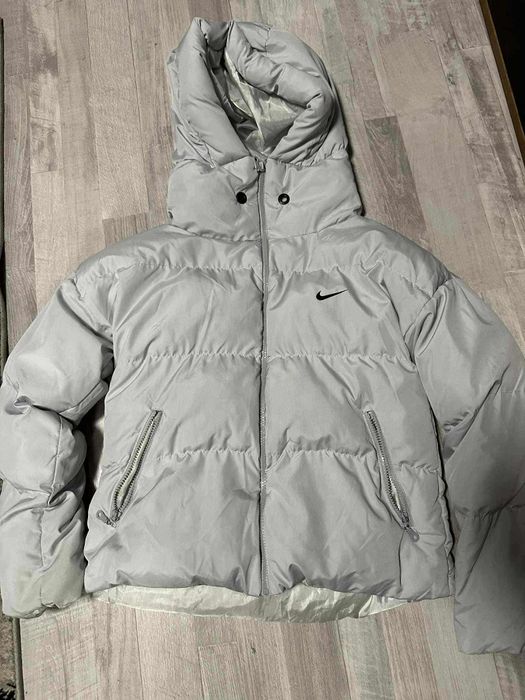 Зимно яке найк //
