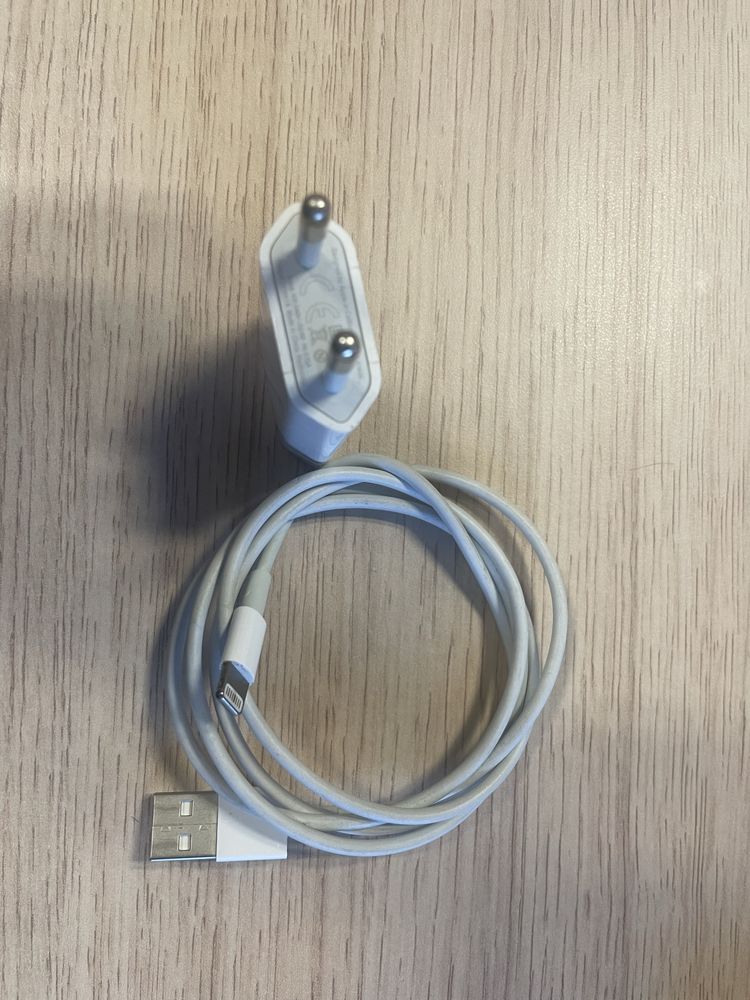 Incarcator Apple 5W + cablu lightning