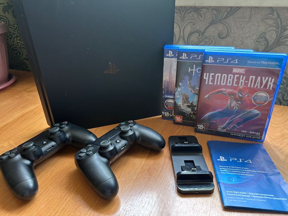 Продам Play Station 4