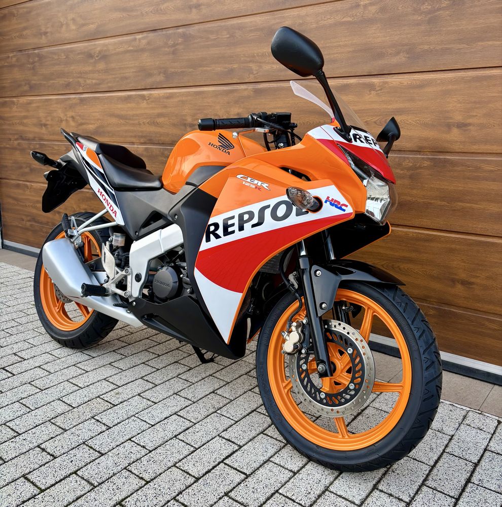 Honda Cbr 125 R Repsol Categoria A1 16 ani