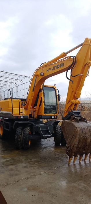Ekskavator sotiladi Hyundai Robex
