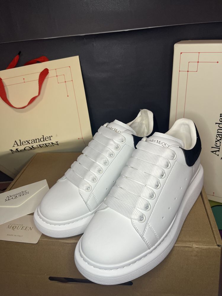 Alexander Mcqueen White Black 40