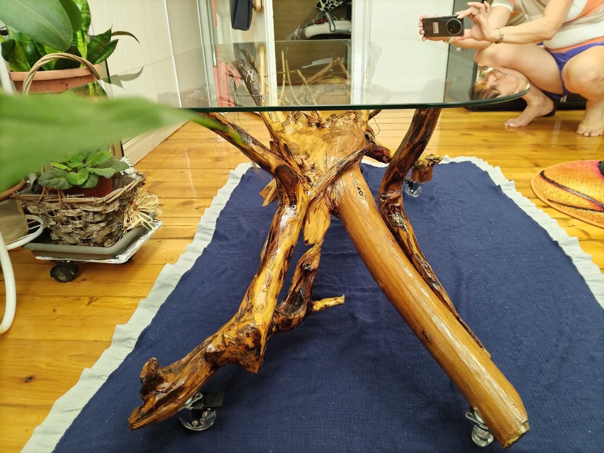 Уникални маси, ръчно изработени.
