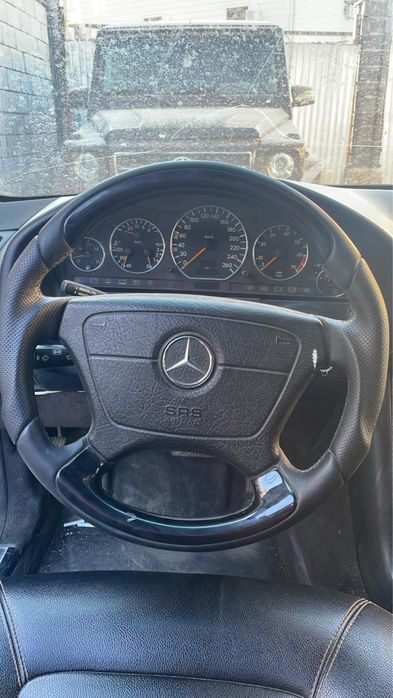 Продается руль на мерседес w140