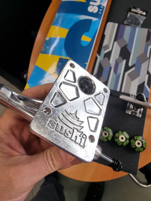 Най-ниска цена за професионален скейтборд 8.0