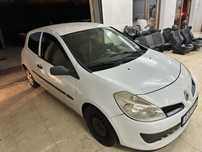 Inchiriez Renault Clio 3 1.5 dci