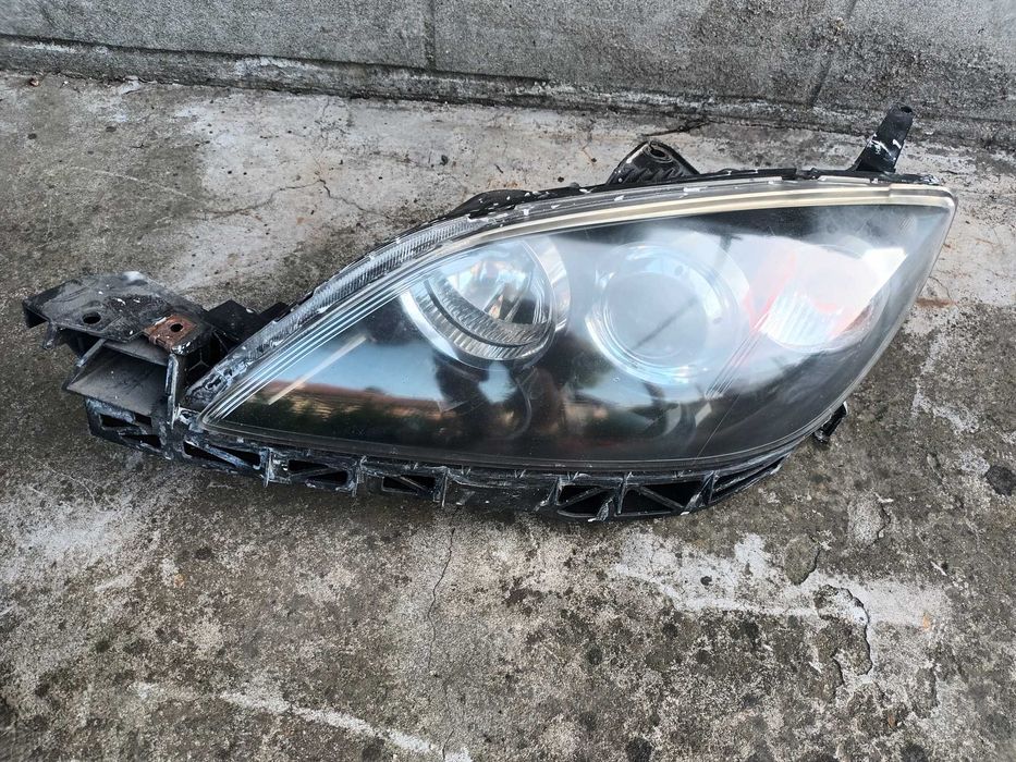 ляв или десен фар за мазда 3 03 - 09 MAZDA 3