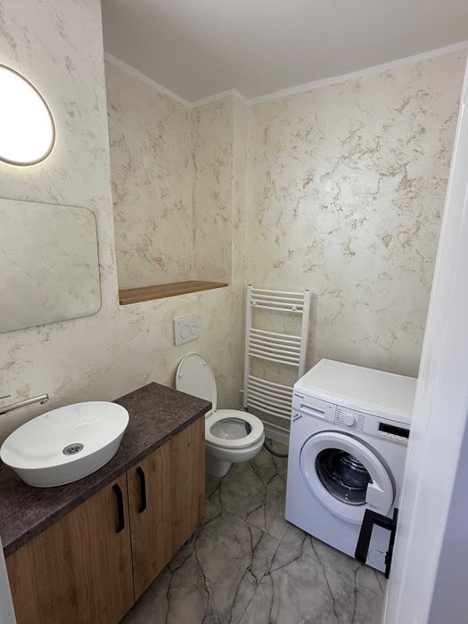 Apartament de închiriat 3 camere (Farmacia 3F) – Locație centrală