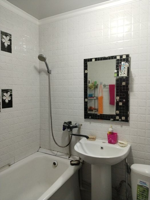 Продается 1 комнатная квартира в 5 микрорайоне  17 дом