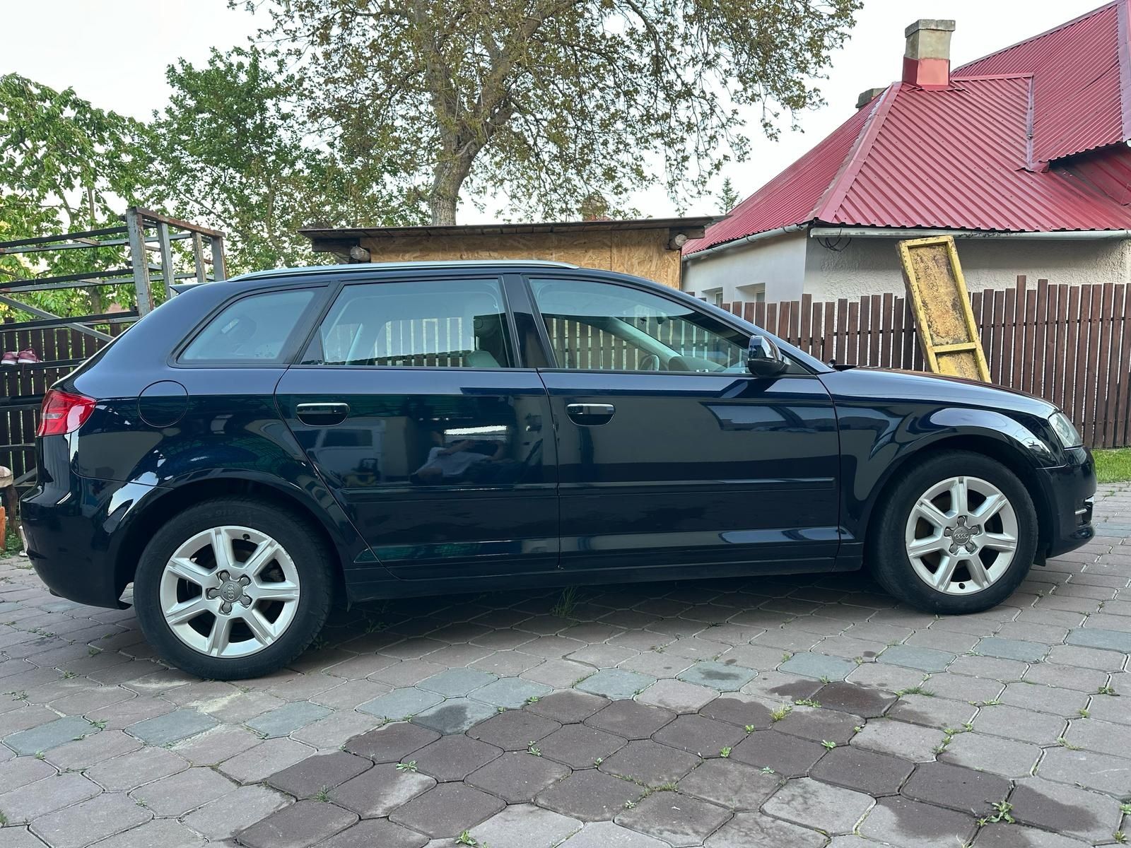 Audi A3 facelift,  an 2011,  cutie automată
