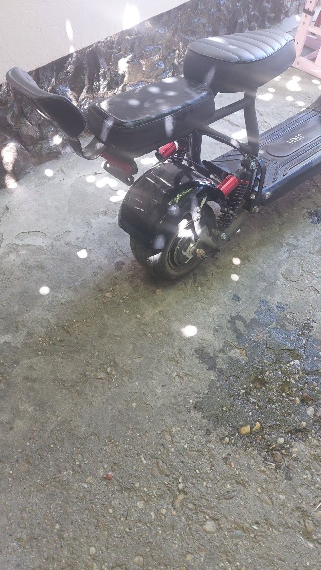 Vând scuter Electric mini Harley 800w 48v 50 km