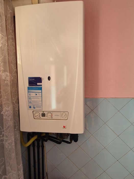 Vând centrala pe gaz Saunier Duval