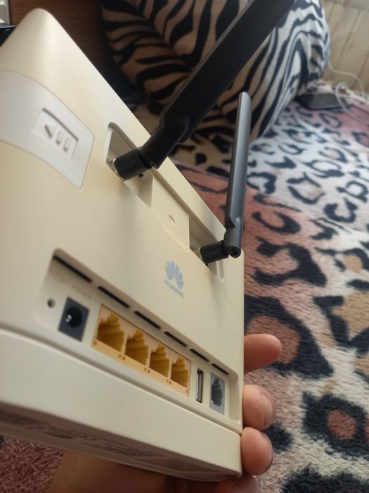 Продавам рутер за Интернет работещ