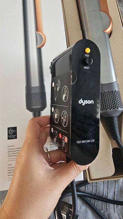 DYSON Airstrait сешоар-преса
