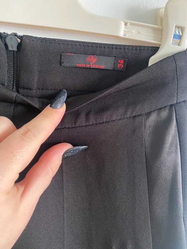 Compleu elegant format din sacoul alb revere negre accesoriat pene BBY