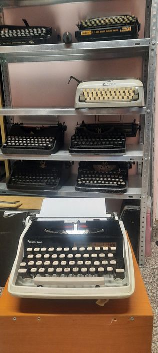Mașină de scris Remington Monarh 2