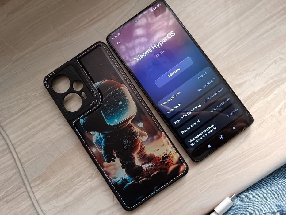 Poco f5 12/256 в отличном состоянии