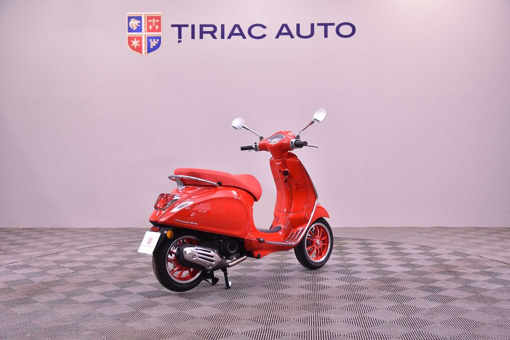 Piaggio Vespa Primavera 50 Red