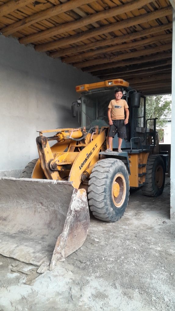 Sotiladi Lonking LK833 1.8 kubalik holati zor ishlashga tayor