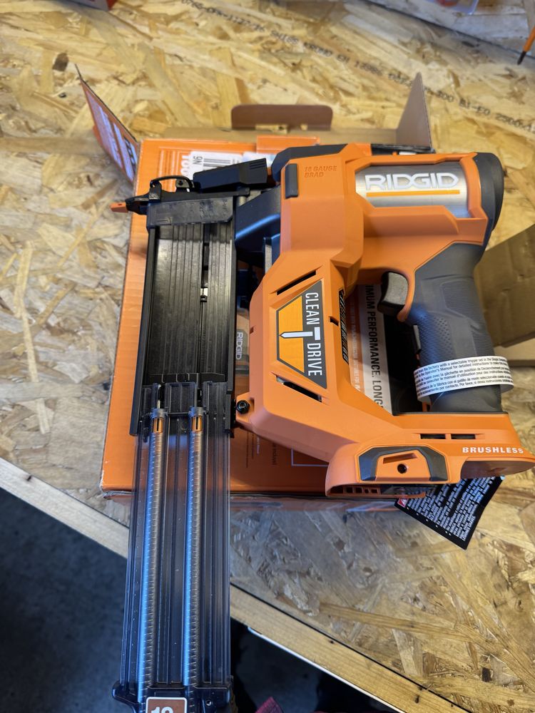 Pistol cuie Ridgid brushless USA