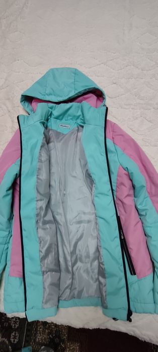 Продам курточку в хорошем состоянии