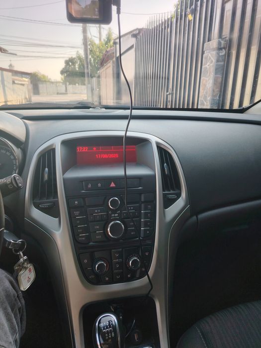 Opel astra J 2011