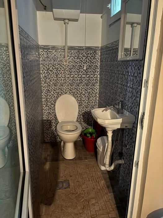 Dau spre inchirie casa,zona Galați, Sat Vânători, 
Două dormitoare 
Do