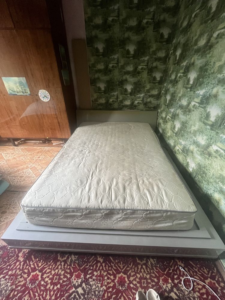 Кровать ( срочно)