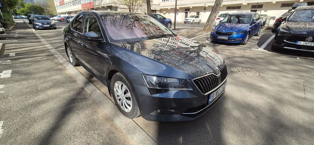 Skoda Superb Soda Superb, an 2017, stare buna autovehicului, service-uri la zi