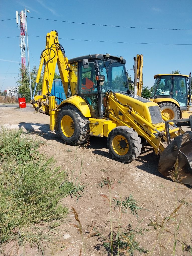 Vând buldoexcavator New Holland