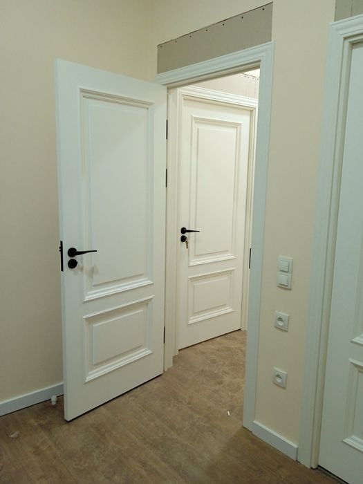 Eshik oʻrnatish Установка дверей