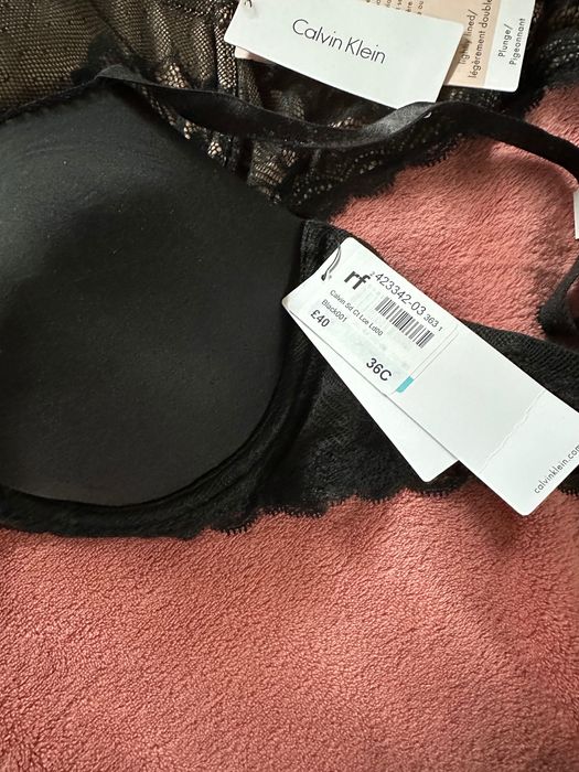 Нови сутиени Calvin Klein