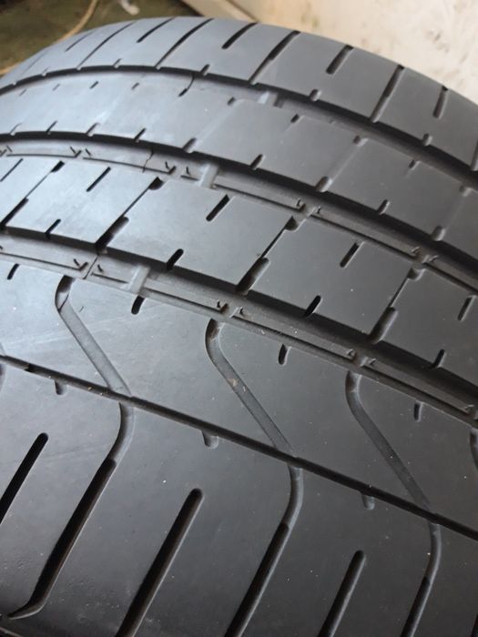 2 anvelope 305/30 R19 Pirelli