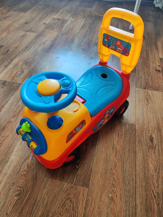 Продам детскую машину