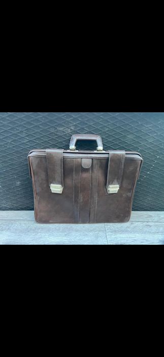 Продам портфель  в отличном состоянии