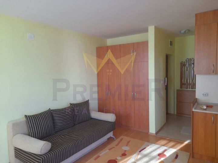 Дава се под наем Двустаен апартамент в Варна, Аспарухово - 55 кв.м за 408 € - Снимка #3