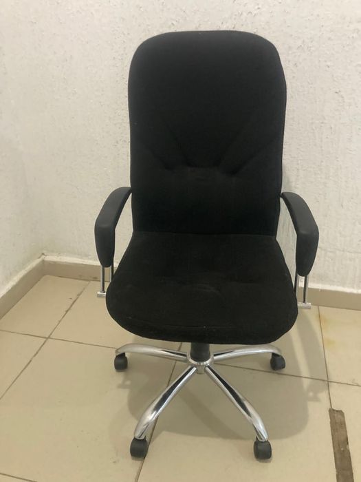 Кресло офисное в отличном состоянии