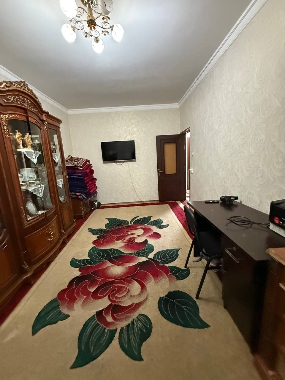 Продажа 2 хона 1 етаж 4 етажл 
Кора Камиш 2/4
56 кв