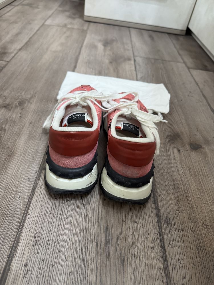 Маратонки Valentino