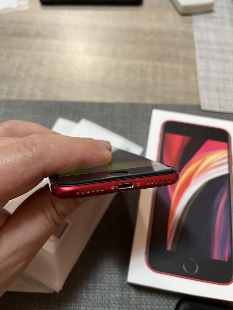 iPhone SE 2020 red 64 gb