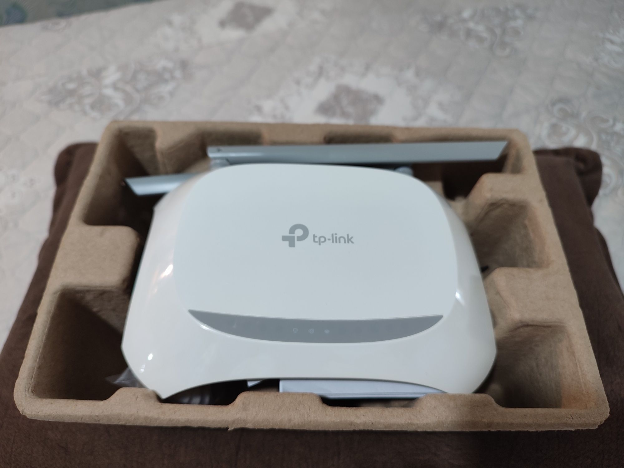 Wi-fi роутер, кабель от интернета Turon в подарок
