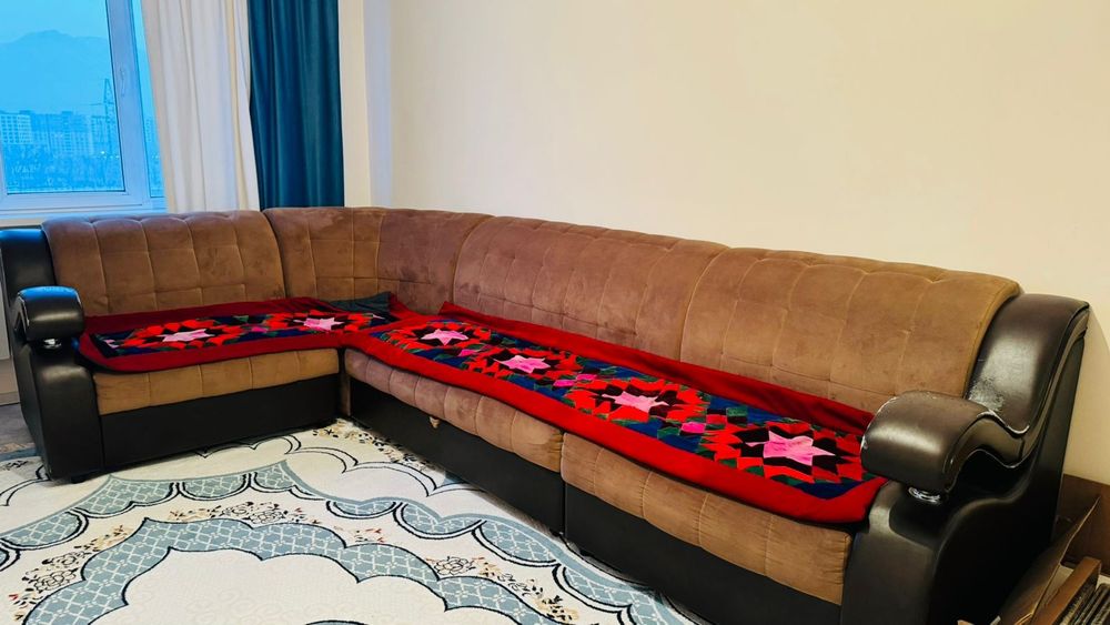 Продам диван уголок