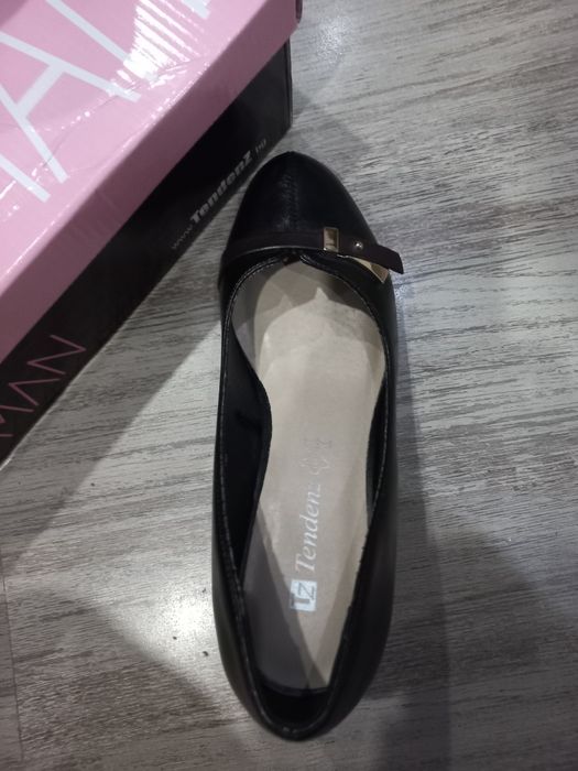 Обувки 36 номер 23 см стелка