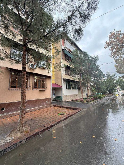 Продаётся 4 ком мед городок ор-р ресторан Офарин