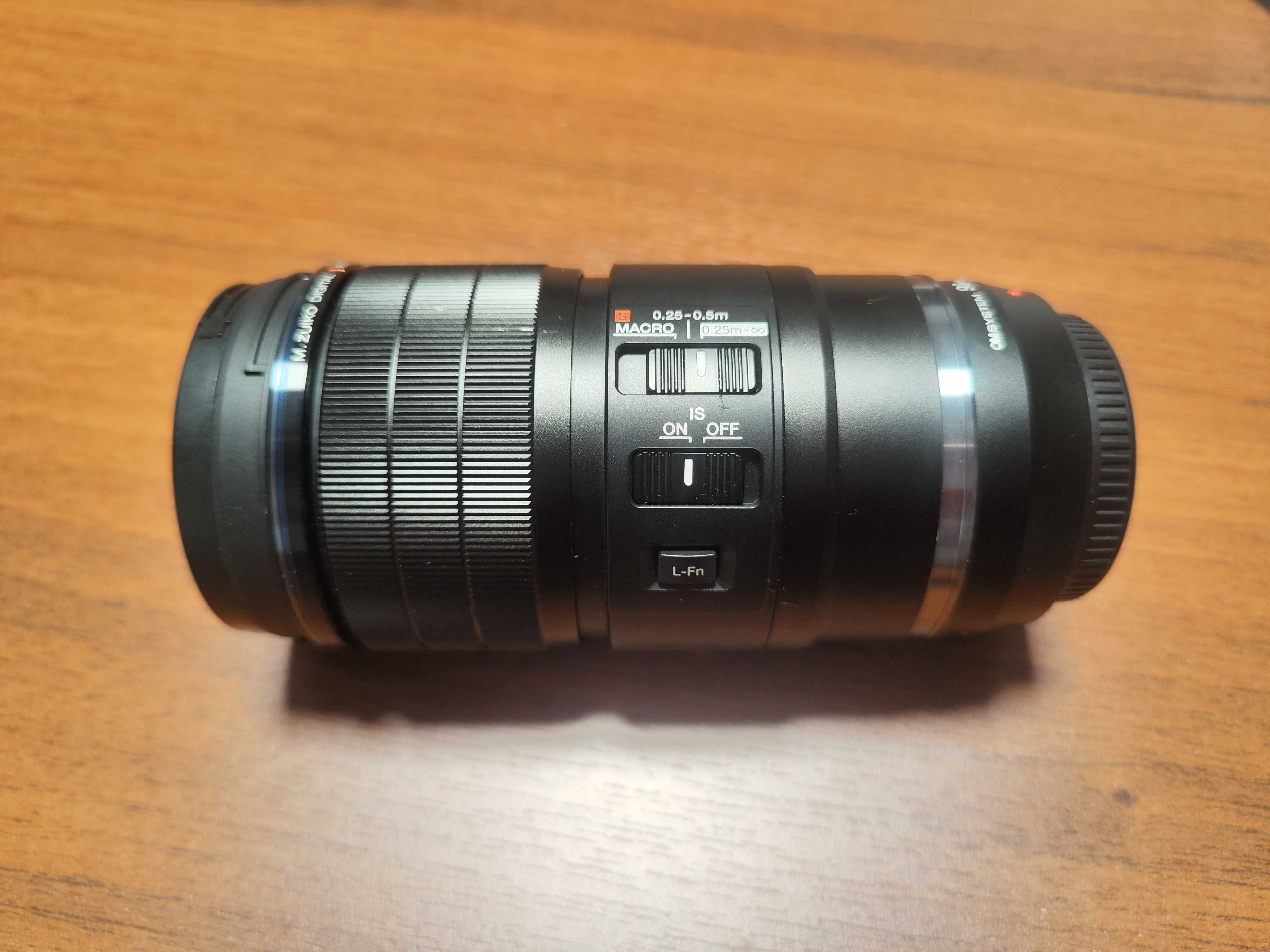 Obiectiv OM System 90mm F3.5 Macro IS Pro 2x si teleconvertor tc 1.4