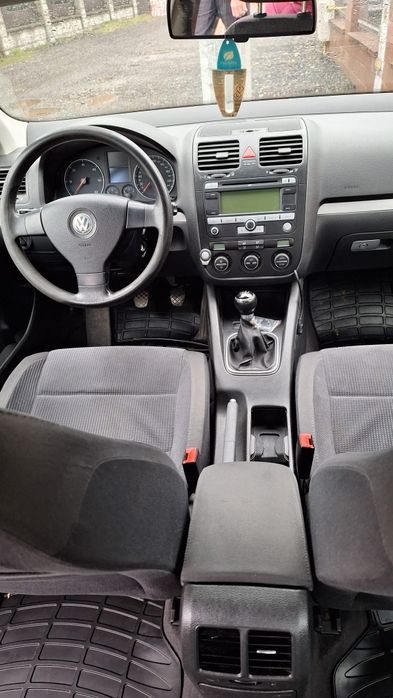 Vând VW Jetta 1,9 TDI