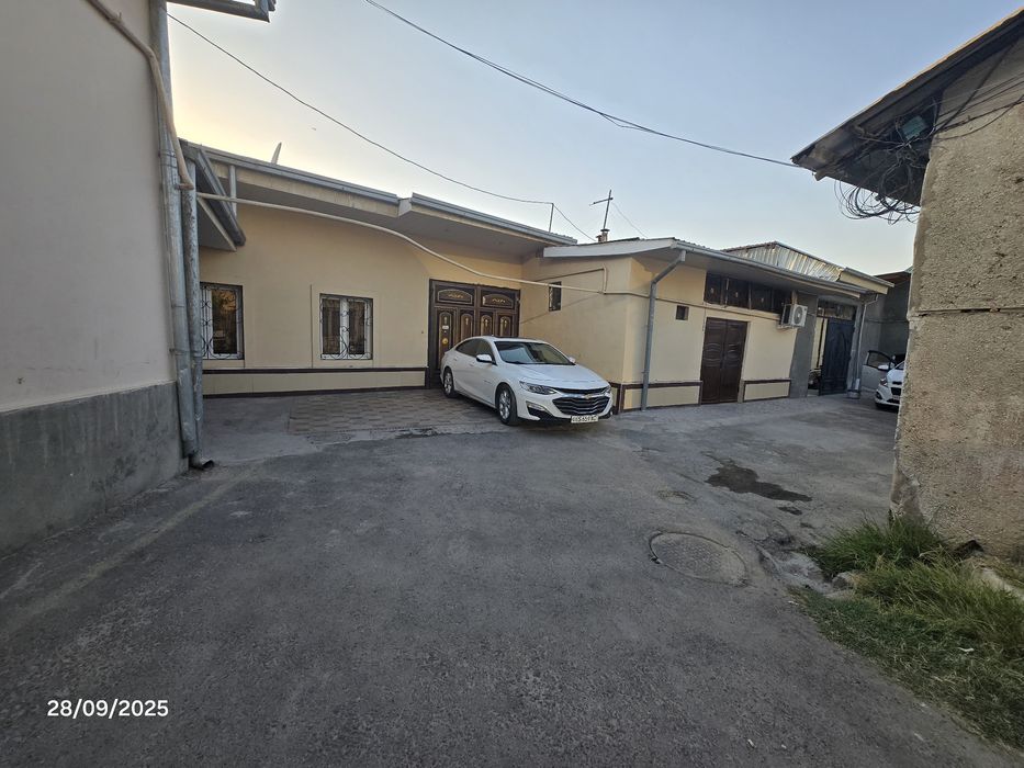 Yunusobod shaxriston metroda 7 sotix uchaska sotiladi srochna