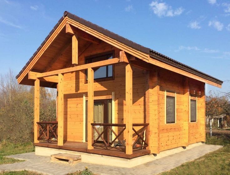 Vând case din lemn de locuit  9x5